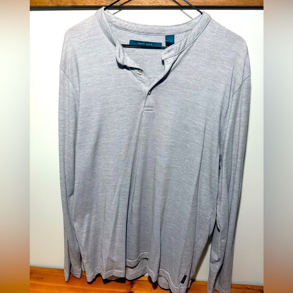 Men’s large Perry Ellis Long Sleeve Shirt